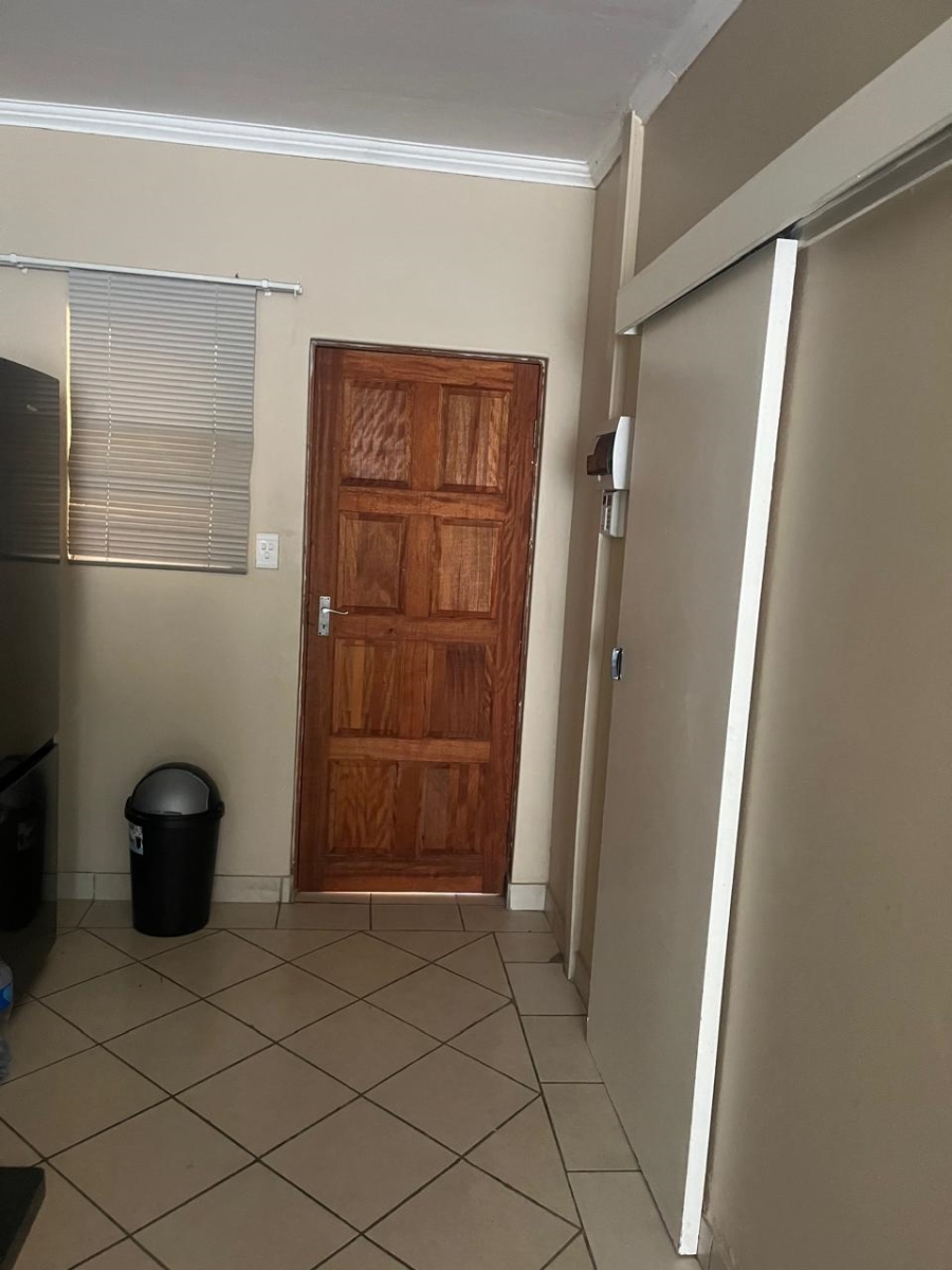 1 Bedroom Property for Sale in Vredenhof Sh Free State